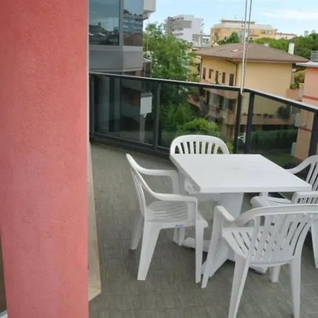 Cozy And Equipped Flat In The Heart Of Lignano 利尼亚诺萨比亚多罗
