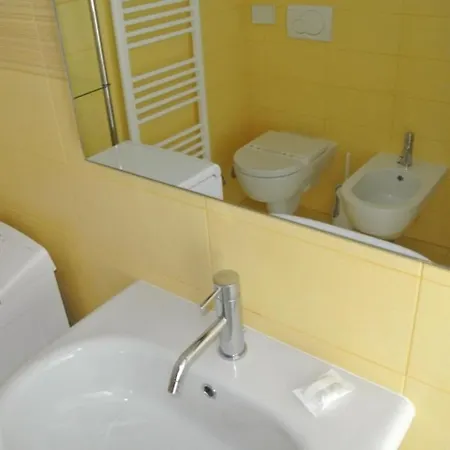 Cozy And Equipped Flat In The Heart Of Lignano Lignano Sabbiadoro
